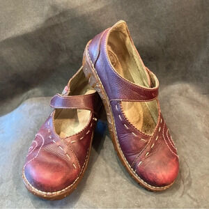 EL NATURALISTA  Sz 40 Yggdrasil Leather Velcro Closure Rubber Sole Shoes